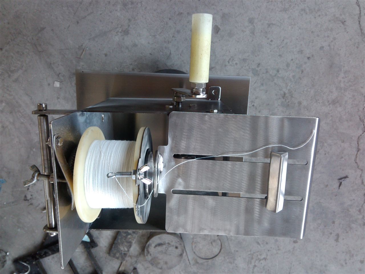 优质便捷香肠手摇扎线机